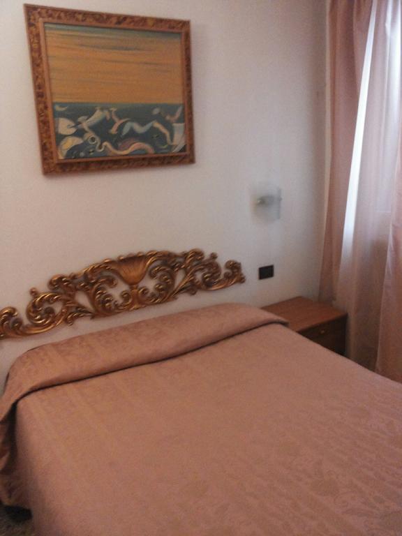 Hotel Antico Capon เวนิส ภายนอก รูปภาพ