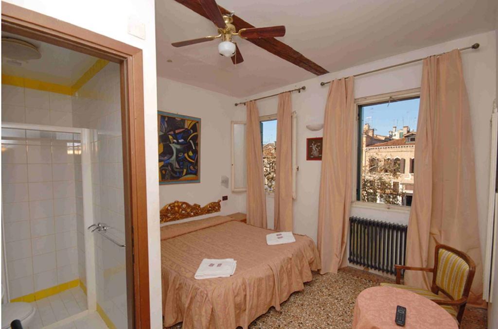 Hotel Antico Capon เวนิส ภายนอก รูปภาพ